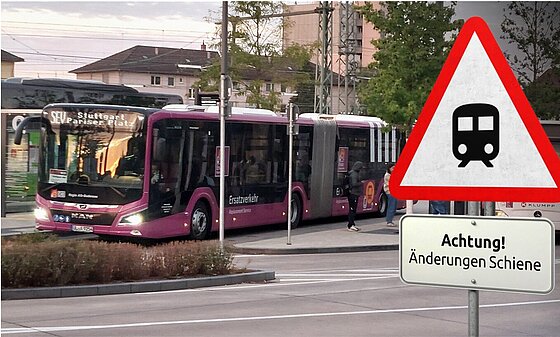 Zeigt Bus des Schienenersatzverkehrs am Busbahnhof in Tübingen